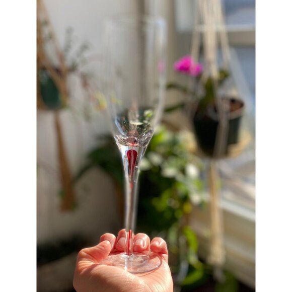 Red blood drop glass wine glasses champagne flutes small chip on one - Picture 2 of 4